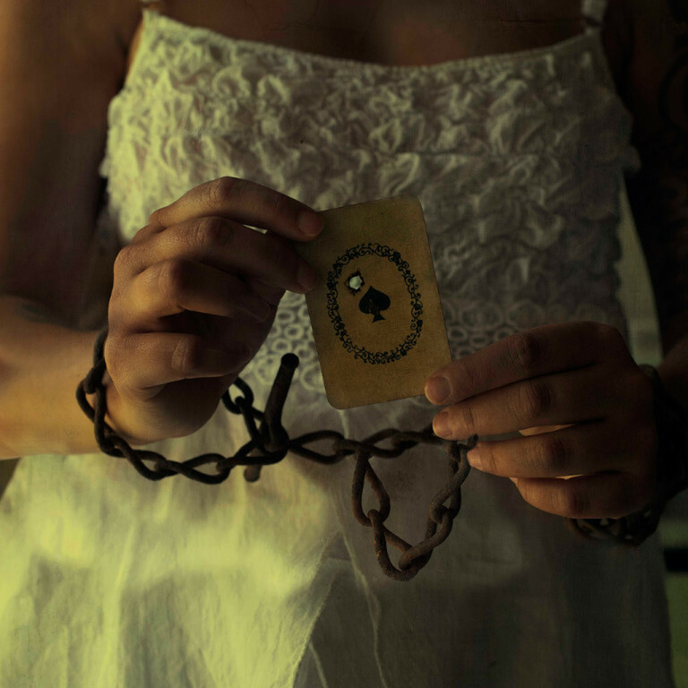 FIORELLA VAIR E IL MISTERO DELLE CARTE DA GIOCO